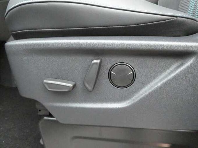 Ford Transit Custom L1 Multi-Use SPORT Raptor 5pl 2.5 i PHEV 233pk Automaat (84801)