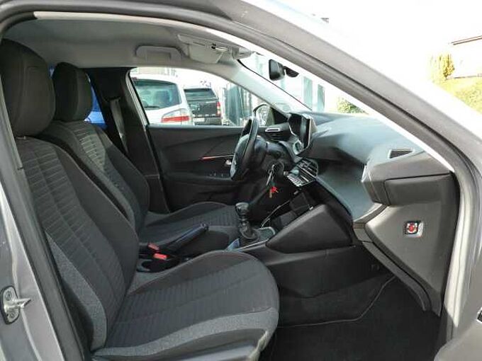 Peugeot 2008 1.2 i 100pk Business Trekhaak '21 53000km (96265)