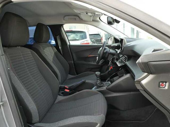 Peugeot 2008 1.2 i 100pk Business Trekhaak '21 53000km (96265)