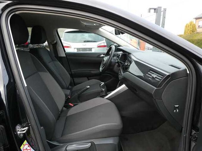 Volkswagen Taigo 1.0 TSi 95pk Business Luxe Camera '25 25000km (51717)