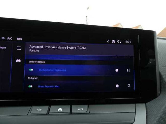 Opel Astra 1.2 i benzine 110pk Business 5d '23 49000km (01819)