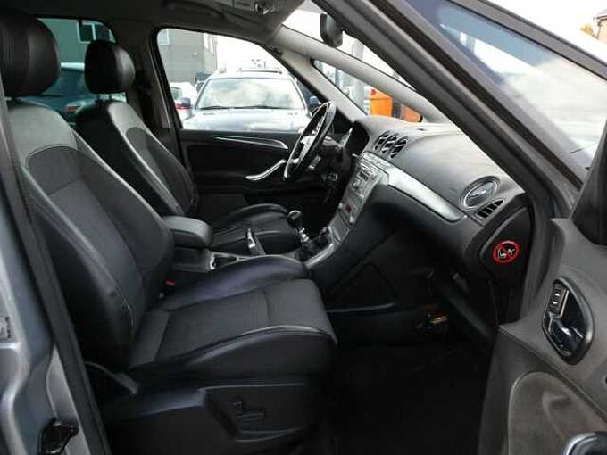 Ford S-Max 2.0 TDCi 140pk Titanium Leder Trekhaak '06 (31818)