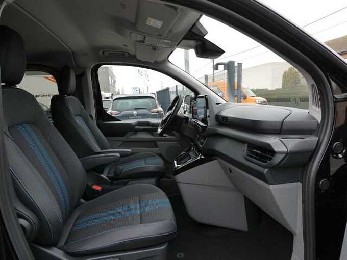 Ford Transit Custom L2 Multi-Use SPORT 5pl 2.5 i PHEV 233pk Automaat STOCK (36443)