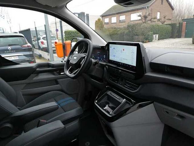 Ford Transit Custom L2 Multi-Use SPORT 5pl 2.5 i PHEV 233pk Automaat STOCK (36443)
