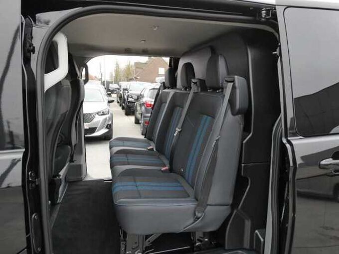 Ford Transit Custom L2 Multi-Use SPORT 5pl 2.5 i PHEV 233pk Automaat STOCK (36443)