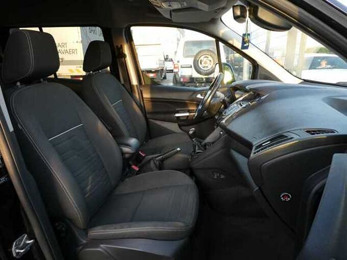 Ford Tourneo Connect 1.6 TDCi 95pk L2 7pl Limited Pano Trekhaak '15 (56037)