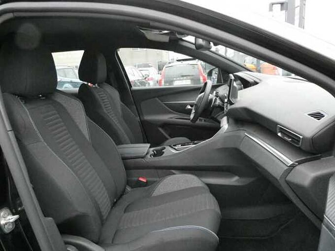 Peugeot 3008 1.6 i PHEV automaat 225pk Business Camera Trekhaak (79856)