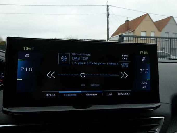 Peugeot 3008 1.6 i PHEV automaat 225pk Business Camera Trekhaak (79856)