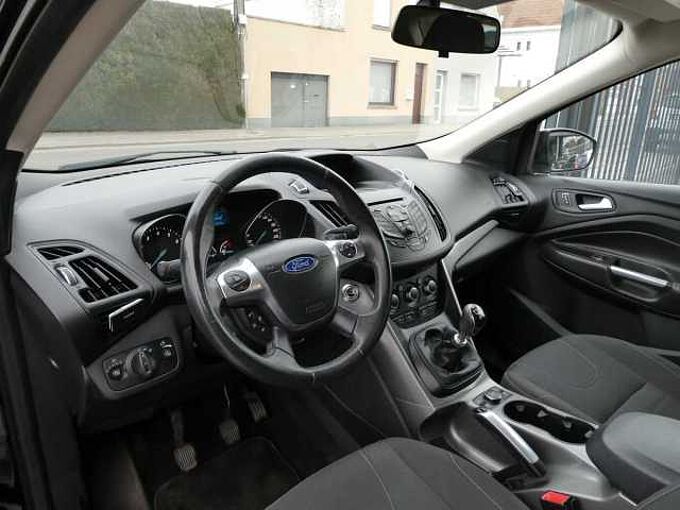 Ford Kuga 1.6 i benzine 150pk Titanium  Trekhaak '13 176000km (58264)