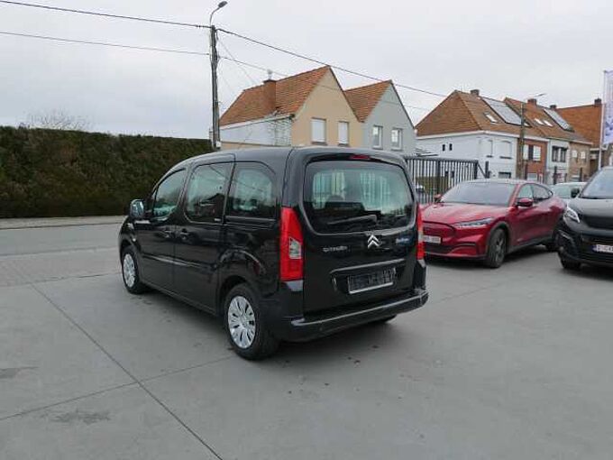 Citroen Berlingo 1.6 HDi 90pk 5pl garantie '09 211000km (14088)