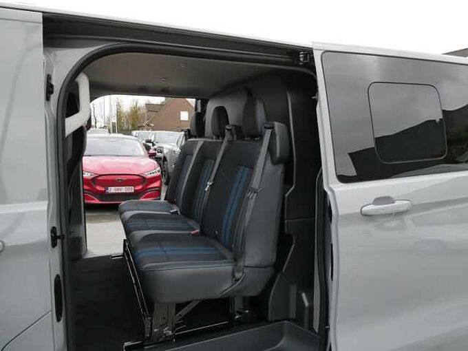 Ford Transit Custom L1 Multi-Use SPORT 5pl 2.5 i PHEV 233pk Automaat STOCK (84801)