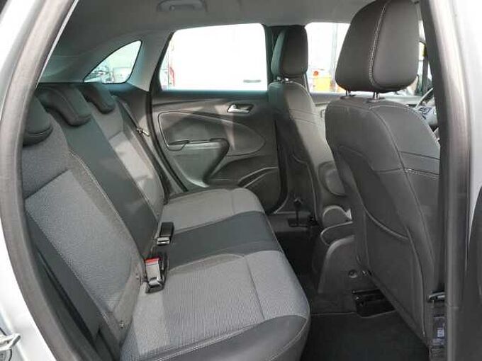 Opel Crossland 1.2 i benzine 130pk Automaat  Business Camera '23 65000km (29380)