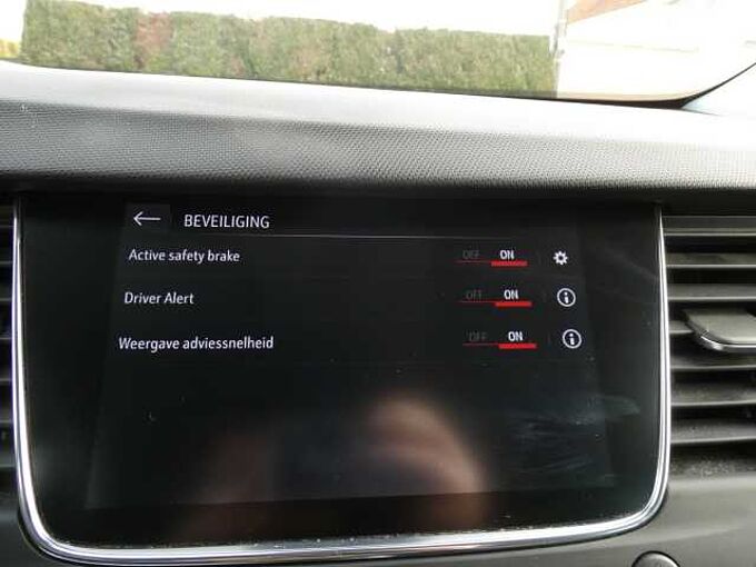 Opel Crossland 1.2 i benzine 130pk Automaat  Business Camera '23 65000km (29380)