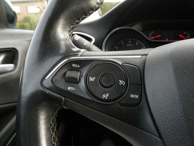 Opel Crossland 1.2 i benzine 130pk Automaat  Business Camera '23 65000km (29380)