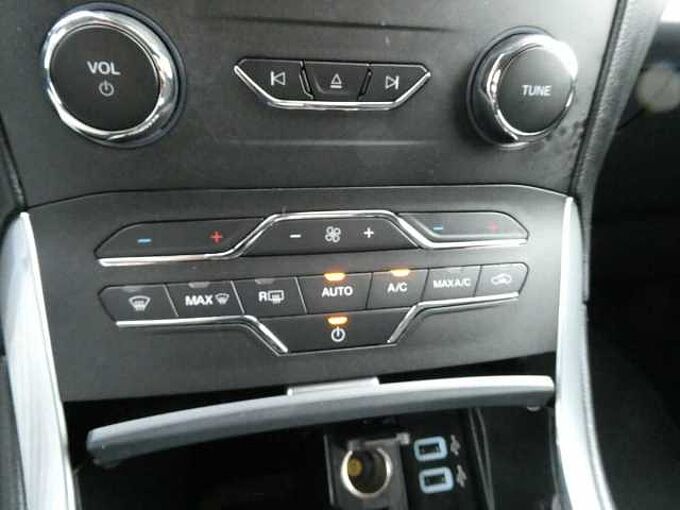 Ford S-Max 2.0 TDCi 150pk Automaat 7pl Titanium Trekhaak '16 (31456)