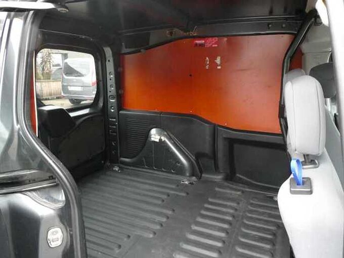 Peugeot Partner 1.6 HDi 90pk Automaat 3pl Lichte vracht Trekhaak '15 145000km (06538)