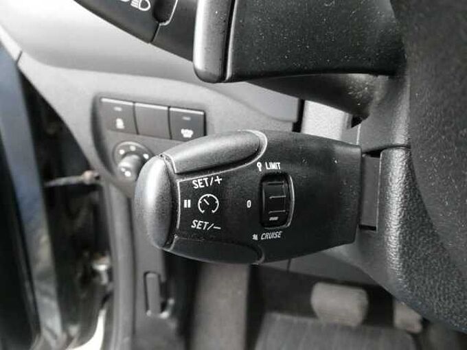 Peugeot Partner 1.6 HDi 90pk Automaat 3pl Lichte vracht Trekhaak '15 145000km (06538)