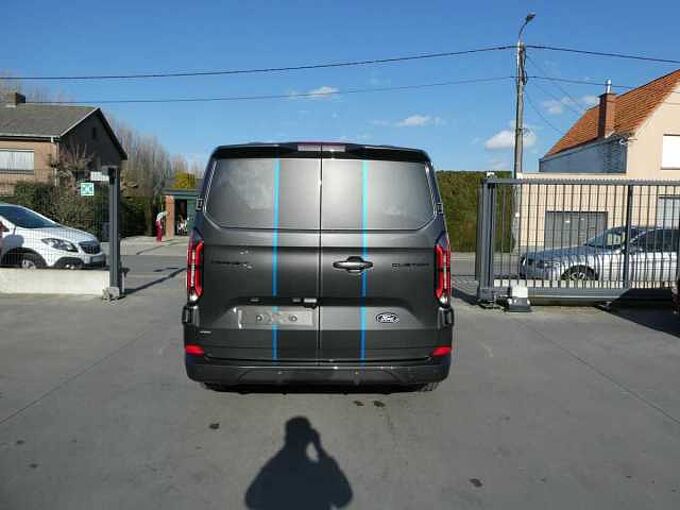 Ford Transit Custom L2 Multi-Use SPORT 5pl 2.5 i PHEV 233pk Automaat STOCK (43403)
