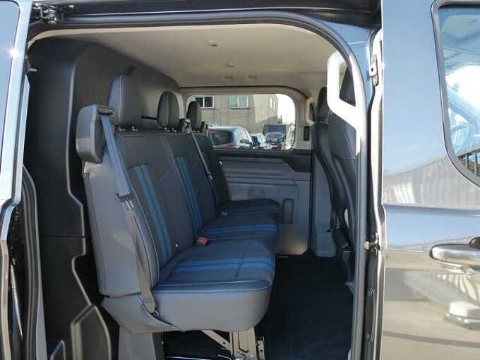 Ford Transit Custom L2 Multi-Use SPORT 5pl 2.5 i PHEV 233pk Automaat STOCK (43403)