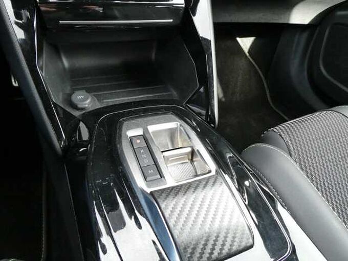 Peugeot 2008 1.2 i 130pk Automaat GT 360&deg; Camera BLIS ACC '24 56000km (25844)