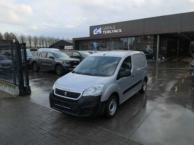 Peugeot Partner 1.6 HDi 100pk 3pl Lichte vracht Trekhaak '16 174000km (24408)