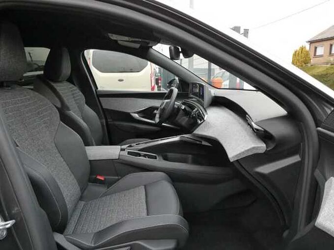 Peugeot 5008 1.2 i MHEV automaat 130pk 7 plaatsen Allure Camera '25 20000km (47629)