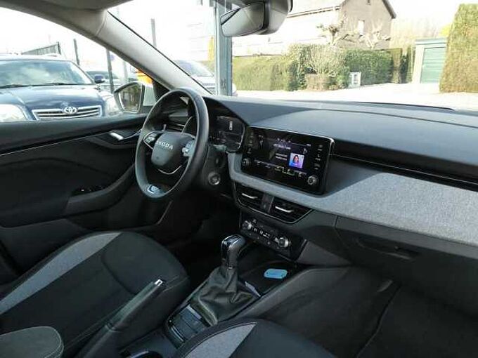 SKODA Kamiq 1.0 TSi 115pk Automaat Business Camera '25 17000km (84573)