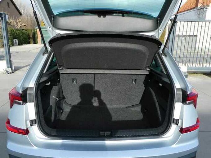 SKODA Kamiq 1.0 TSi 115pk Automaat Business Camera '25 17000km (84573)