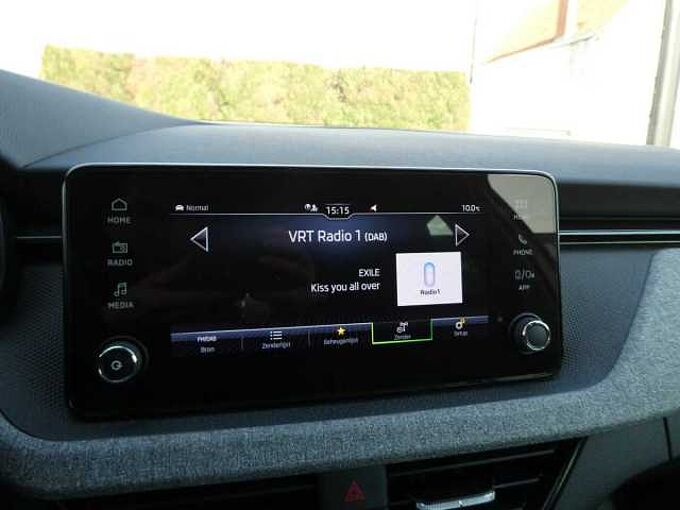 SKODA Kamiq 1.0 TSi 115pk Automaat Business Camera '25 17000km (84573)