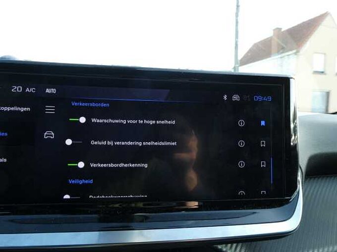 Peugeot 2008 1.2 i 130pk Automaat Allure 360&deg; Camera BLIS ACC '25 7000km (94319)