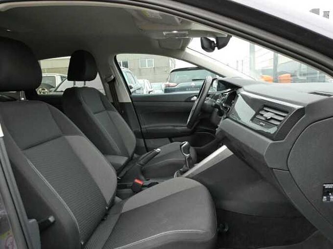 Volkswagen Taigo 1.0 TSi 115pk Business Luxe Camera '25 14000km (38721)