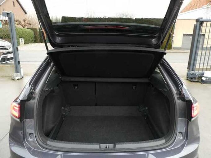 Volkswagen Taigo 1.0 TSi 115pk Business Luxe Camera '25 14000km (38721)