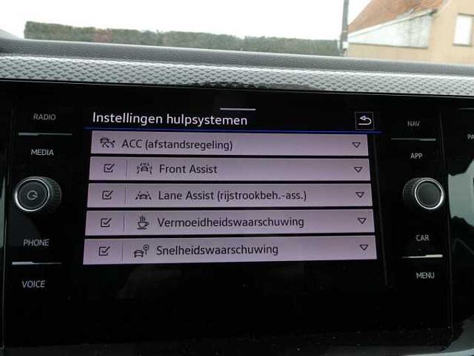 Volkswagen Taigo 1.0 TSi 115pk Business Luxe Camera '25 14000km (38721)