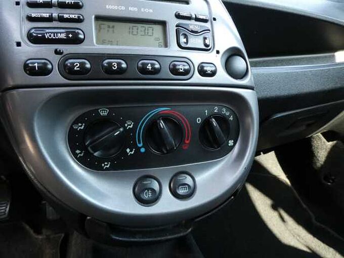 Ford Ka 1.2 i benzine 60pk 3d Business '06 191000km (02812)