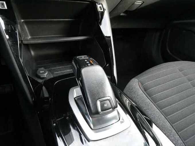 Peugeot 2008 1.2 i 130pk Automaat Style '22 61000km (46209)