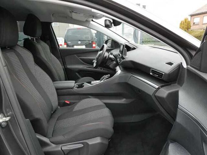 Peugeot 3008 1.2 i benzine 130pk Automaat STYLE Camera '22 41000km (60542)