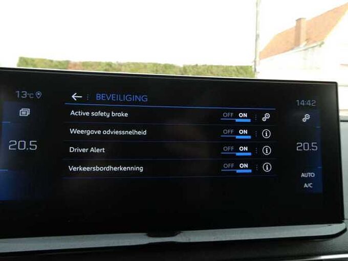 Peugeot 3008 1.2 i benzine 130pk Allure Camera ACC BLIS '24 41000km (28132)