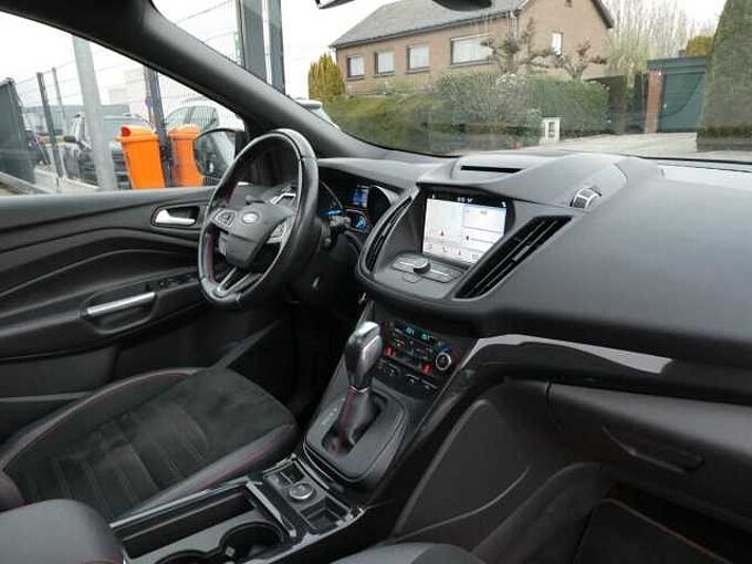 Ford Kuga ST-Line 1.5 i 175pk Automaat AWD Pano Trekhaak '18 70000km (54116)