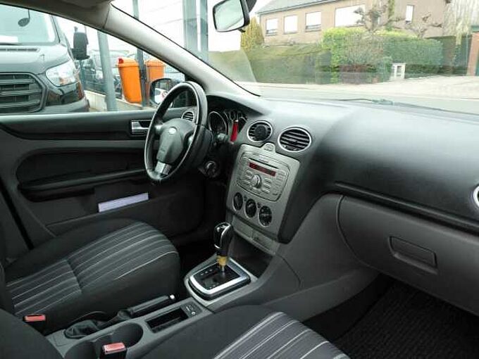 Ford Focus Break 2.0 TDCi 110pk Automaat Trend '09 316000km (19005)
