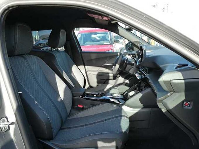 Peugeot 2008 1.2 i 130pk Automaat Allure 360&deg; Camera BLIS ACC '25 7000km (94319)