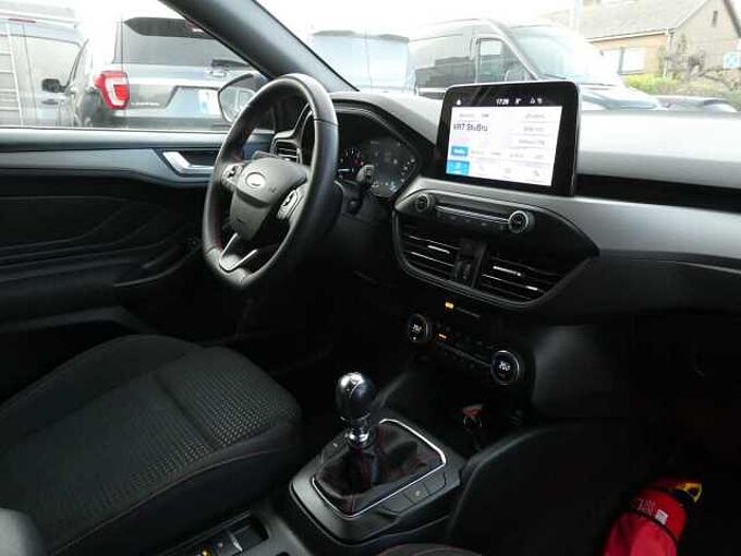 Ford Focus 1.0 i MHEV 155pk ST-Line BLIS ACC Camera '22 58000km (73183)