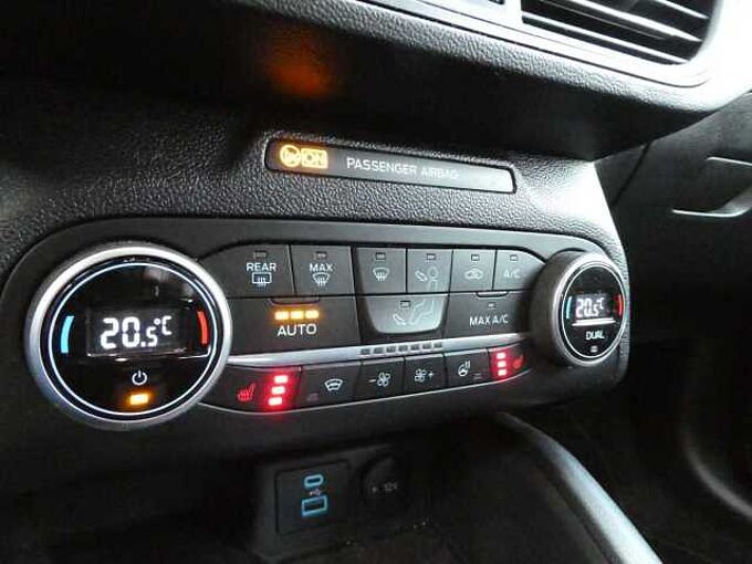 Ford Focus 1.0 i MHEV 155pk ST-Line BLIS ACC Camera '22 58000km (73183)