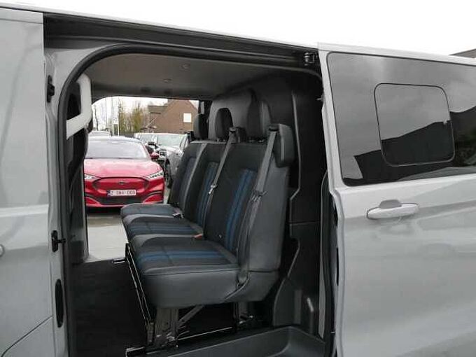 Ford Transit Custom L1 Multi-Use SPORT 5pl 2.5 i PHEV 233pk Automaat STOCK (84801)