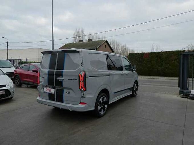 Ford Transit Custom L1 Multi-Use SPORT 5pl 2.5 i PHEV 233pk Automaat STOCK (14445)