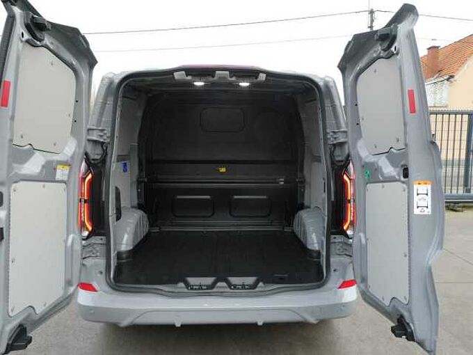Ford Transit Custom L1 Multi-Use SPORT 5pl 2.5 i PHEV 233pk Automaat STOCK (14445)