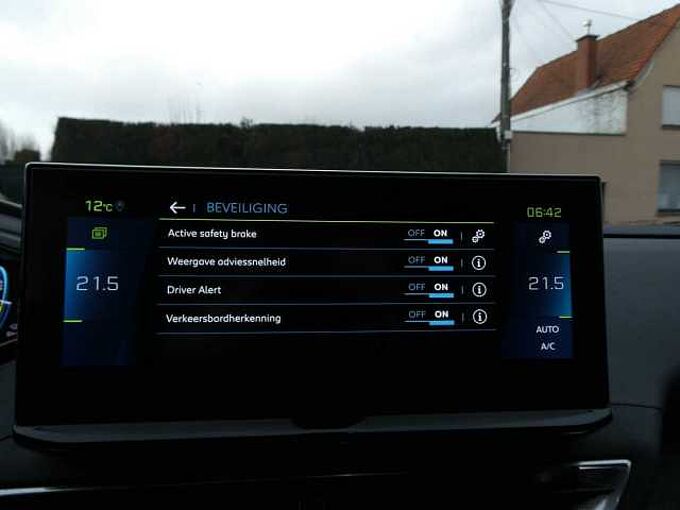 Peugeot 3008 1.6 i PHEV aut 225pk Allure Camera ACC BLIS '22 38000km (78900)