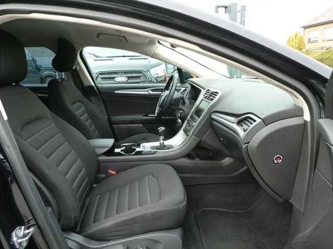 Ford Mondeo Break 1.6 TDCi 115pk Titanium '16 203000km (03029)