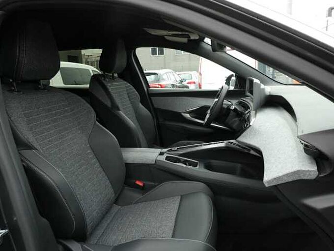 Peugeot 5008 1.2 i MHEV automaat 145pk 7 plaatsen Allure Camera '25 32000km (36709)