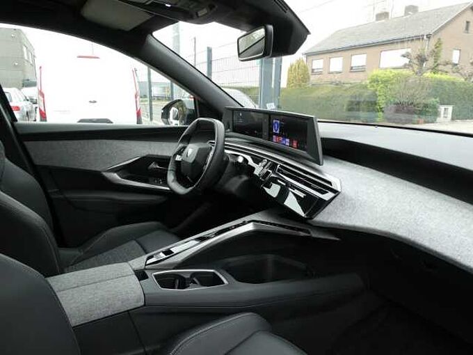 Peugeot 5008 1.2 i MHEV automaat 145pk 7 plaatsen Allure Camera '25 32000km (36709)