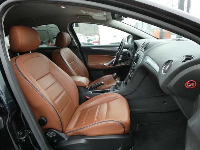 Ford Mondeo 5d 1.6 TDCi 115pk Titanium Luxe Leder Trekhaak (19591)